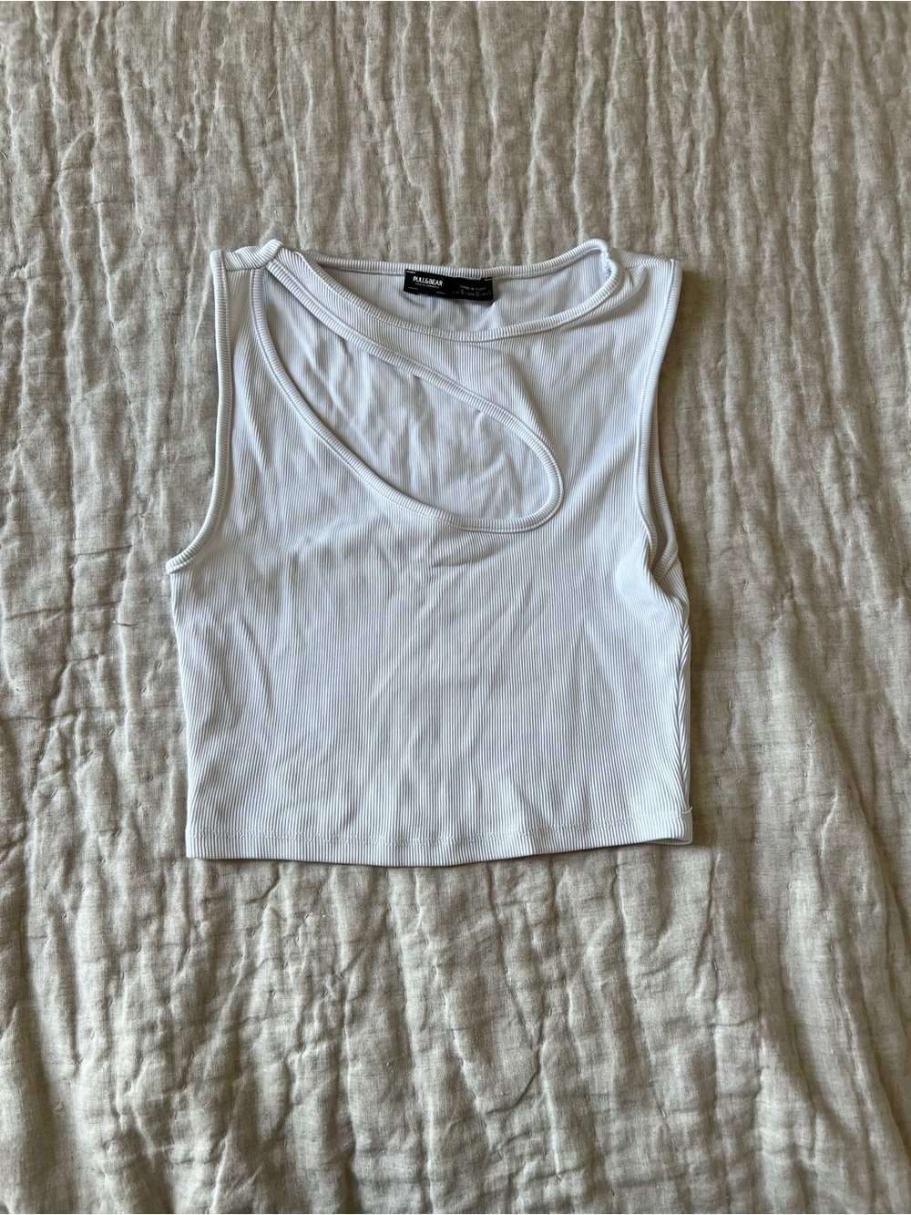 2/$30 💫 Pull&Bear Cutout Tank Top